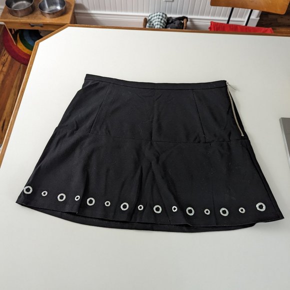 Michael Kors Black Mini Skirt with Silver Grommet Border - Picture 2 of 7